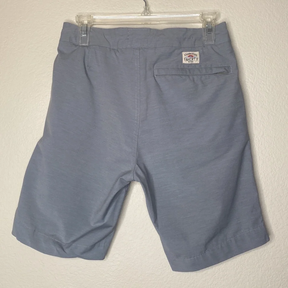 Faherty all day shorts men’s 28 waist grey blue button fly EUC